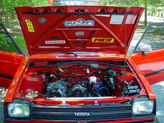 Illustration for article titled For $7,500, This Rotary-Powered 1981 Toyota Starlet Is Your Red Dwarf